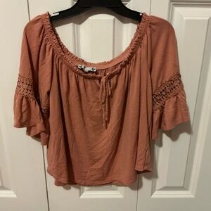 Women's Ruffled Sleeve Top